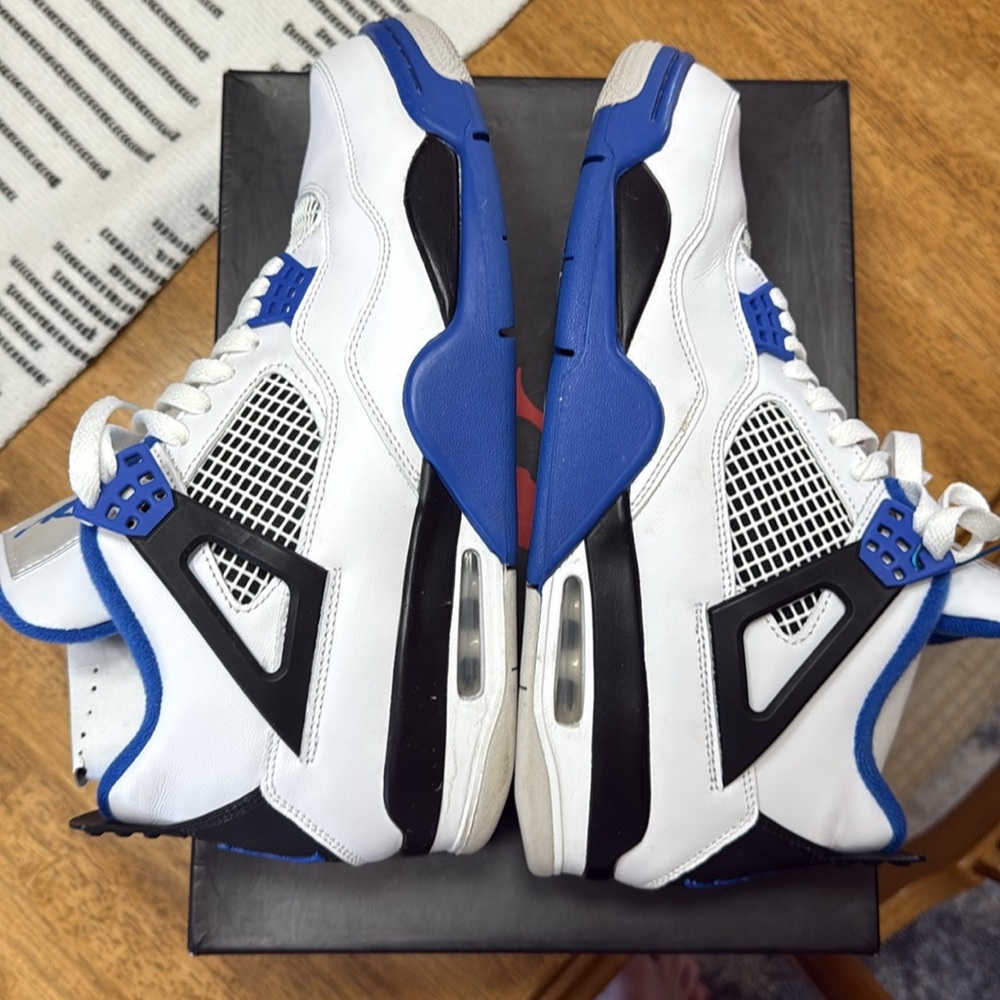 Jordan 4 - Picture 4 of 8